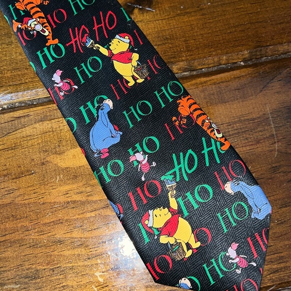 Vintage Pooh Bear Christmas Holiday Print Neck Tie- OS - Picture 2 of 4